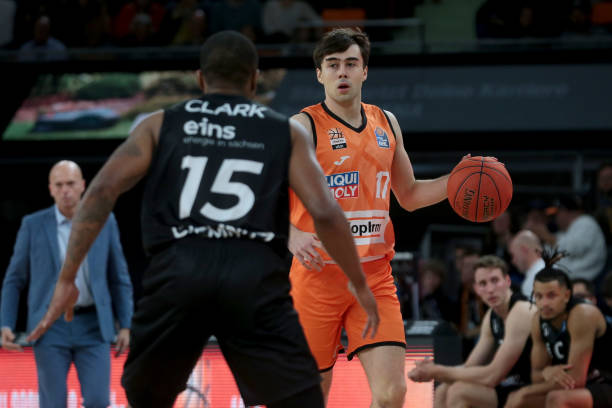 让对手屡次 让对手屡次