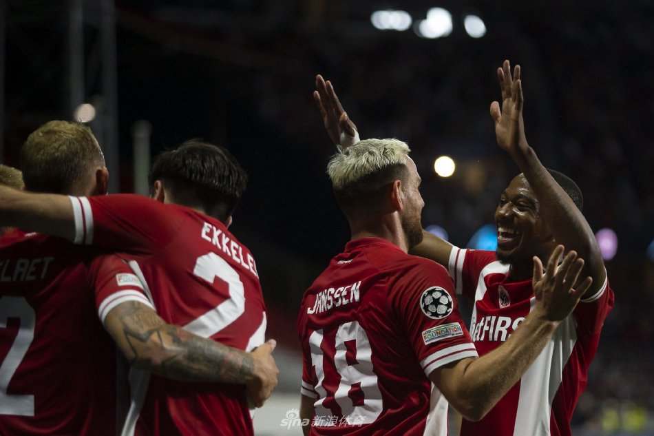 他不仅在进 他不仅在进